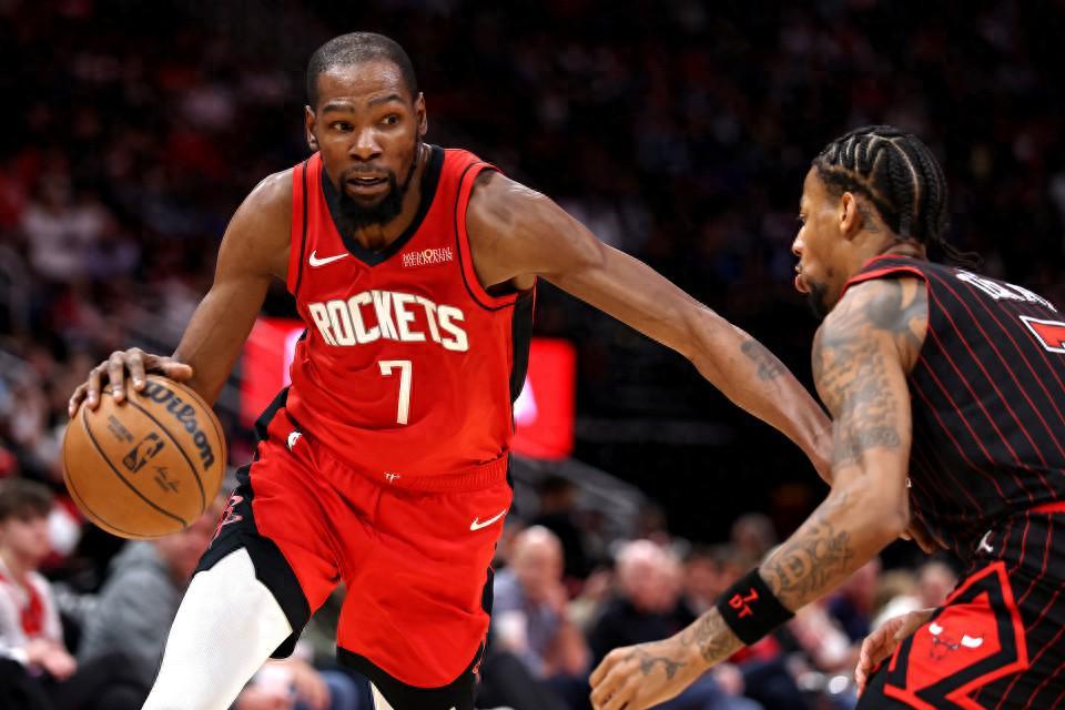 开云APP-火箭终结3连败重返前六！杜兰特28+10秀暴扣 小贾18+7送关键三分