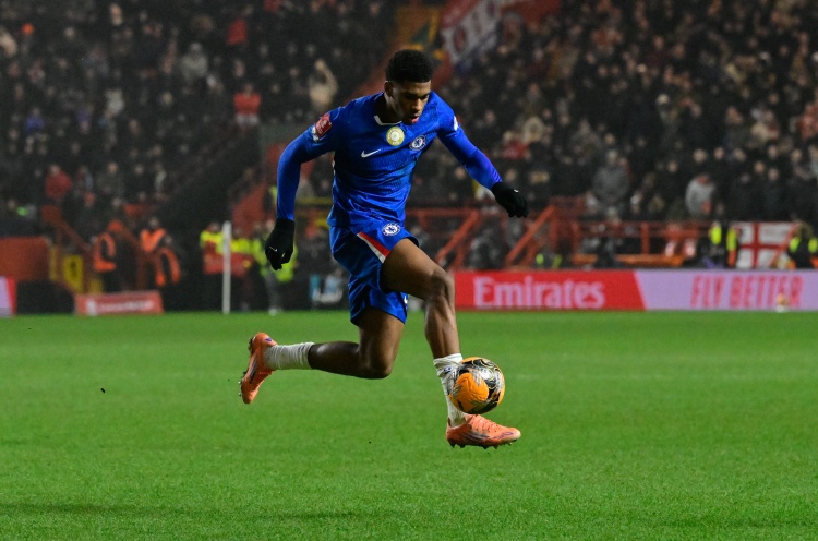 开云-天空：水晶宫有意切尔西后卫阿昌庞 俱乐部间尚未进行正式对话